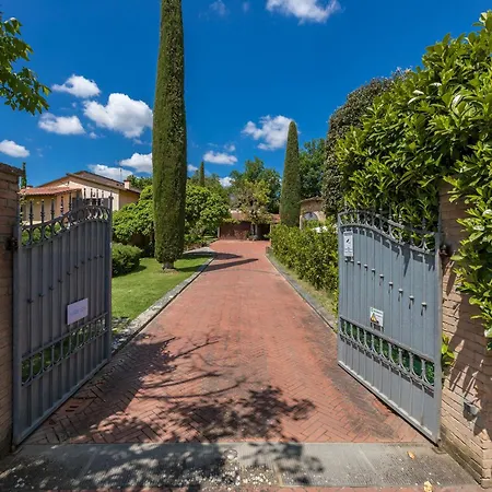 Villa Joy 6, Emma